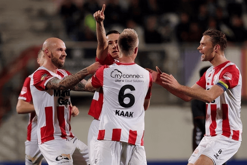 高开低走 高开低走